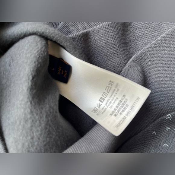 XL - AUTHENTIC Louis Vuitton Damier Printed Sweatshirt - Picture 3 of 5